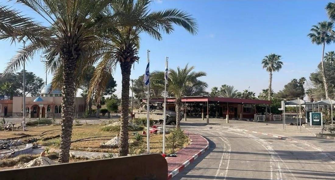 جيش العدو "الإسرائيلي" يقتحم معبر رفح!