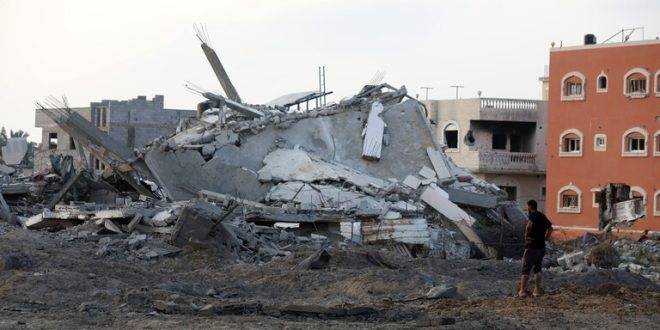 جيش الإحتلال يقصف منطقتين طالب بإخلائهما في رفح