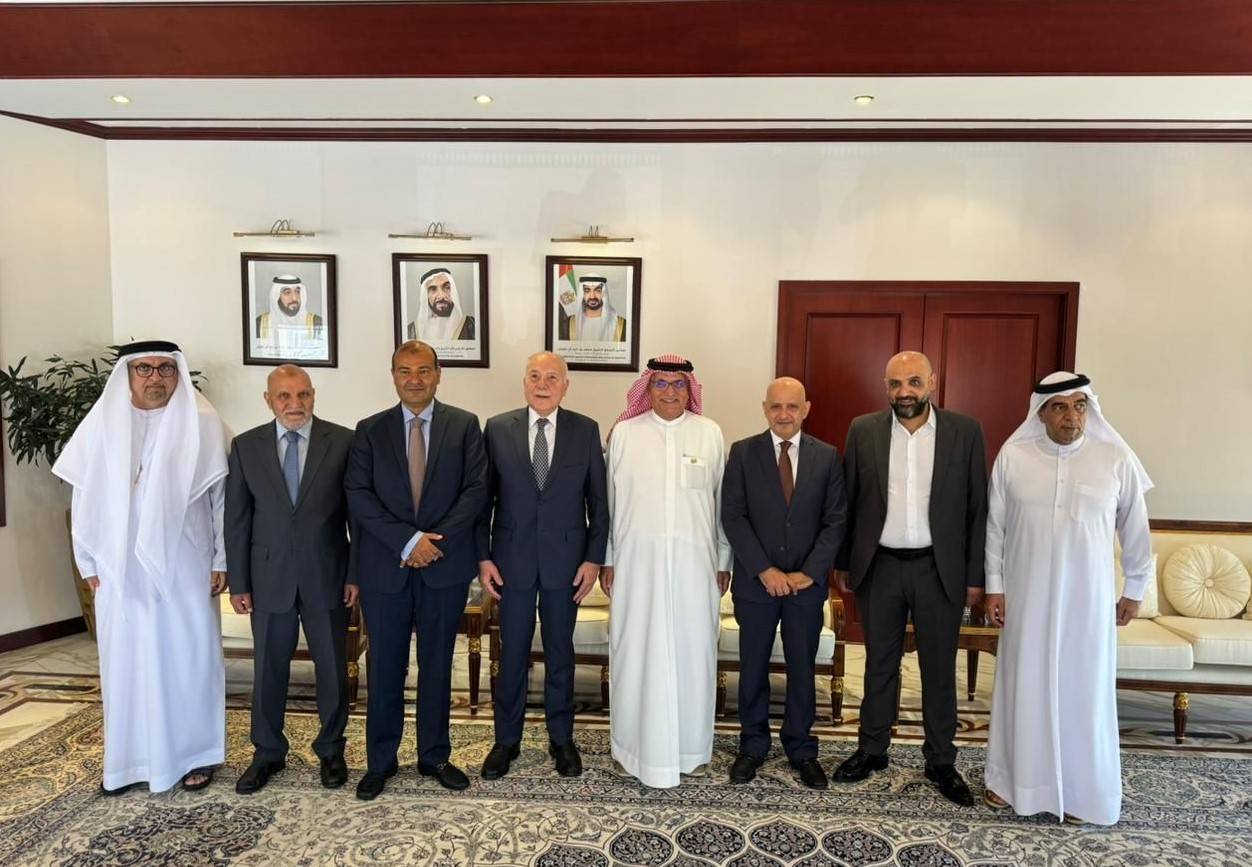دبوسي في مقر اتحاد الغرف الاماراتية لتعزيز الروابط والتعاون