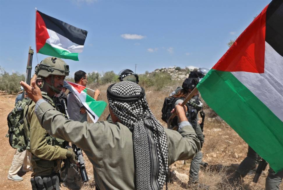 عاشوا النكبة مرات.. فلسطينيون يوصون أحفادهم بعدم التفريط بالأرض