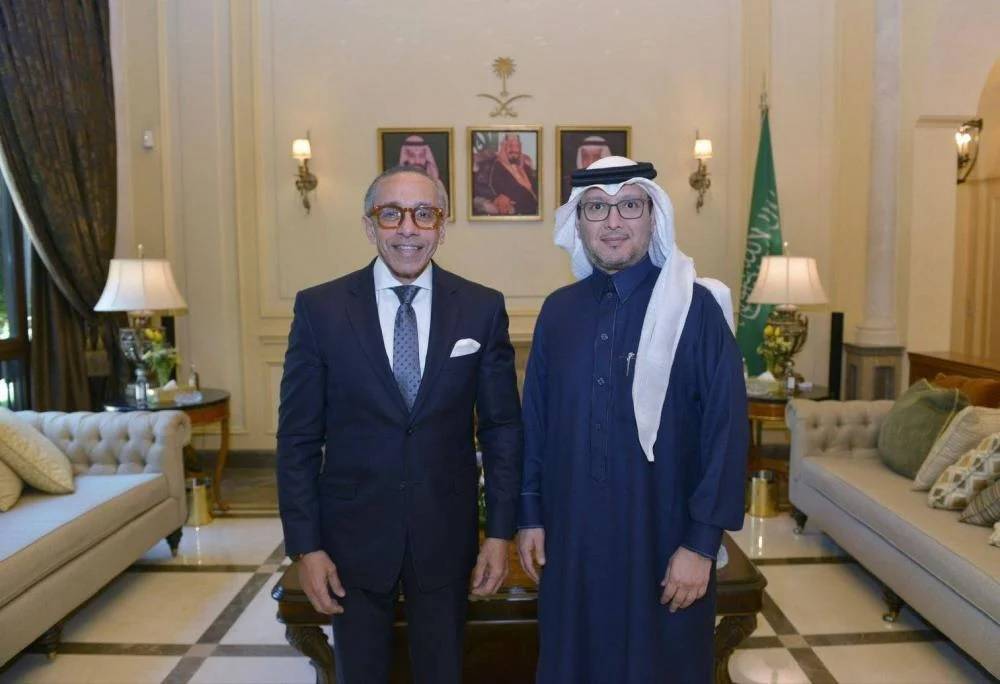 السفير المصري ينفي وجود خلافات... وهذا ما قاله عن البخاري