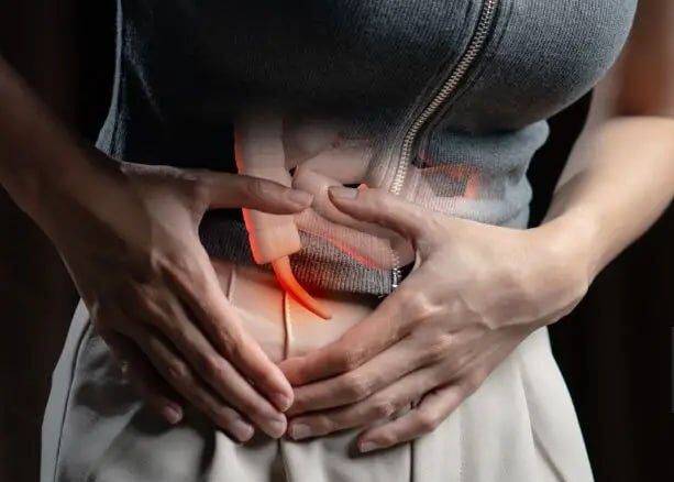 مخاطر خفيّة... أعراض التهاب الزائدة الدوديّة