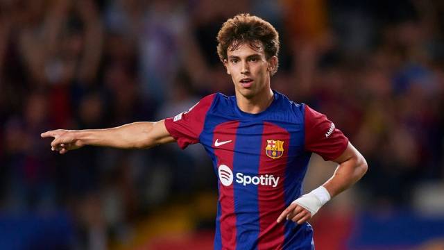 برشلونة يدرس صفقة تبادلية مع أتلتيكو مدريد