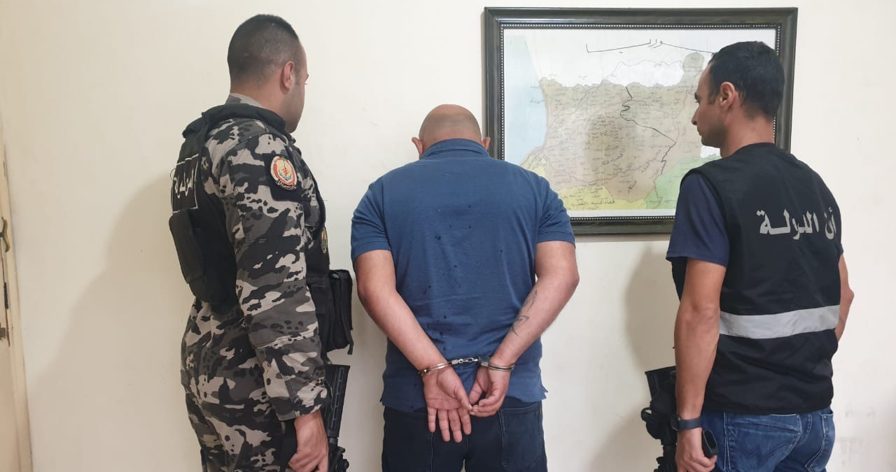 أمن الدولة في عكار توقف مهرّباً للسوريين