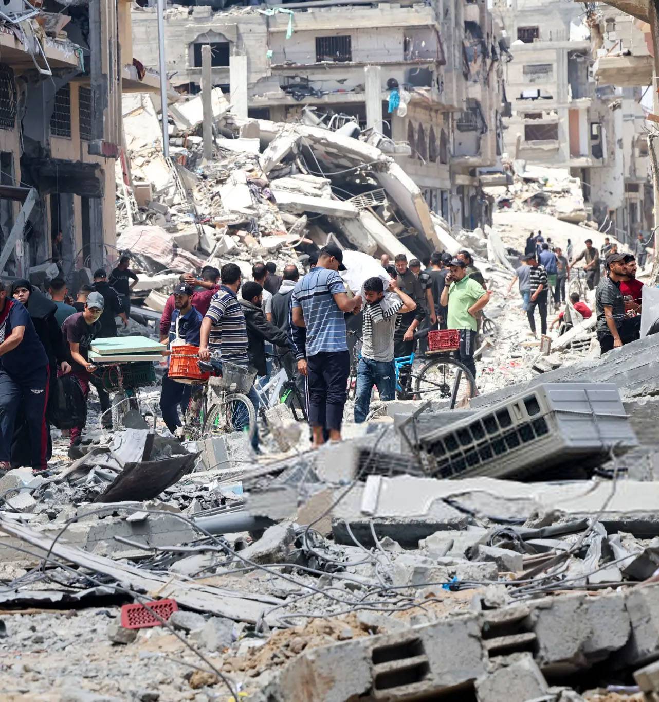 القسام تعلن مقتل 12 جنديا بجباليا والاحتلال ينسحب من حي الزيتون
نتانياهو: لن نستبدل «حماستان» بـ «فتحستان» وبن غفير مع استبدال غالانت