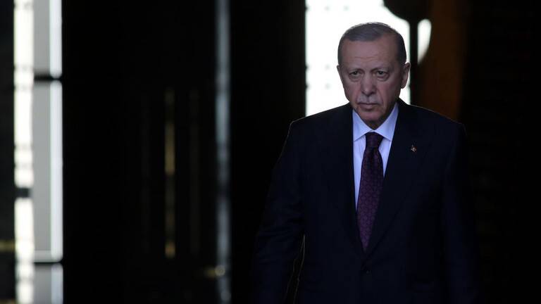 أردوغان يهاجم مسابقة الأغنية الأوروبية 