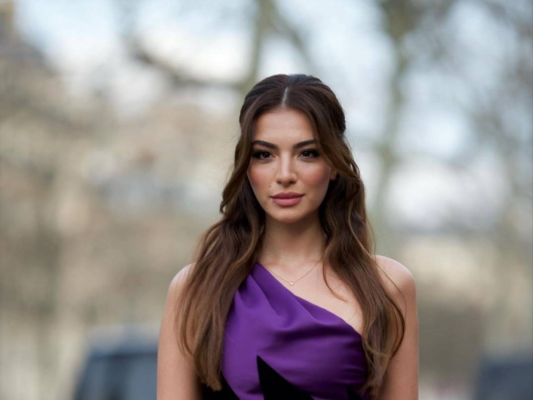بعد توقّع العرّافة والانفصال.. ميليسا باموك تتزوّج في فرنسا
