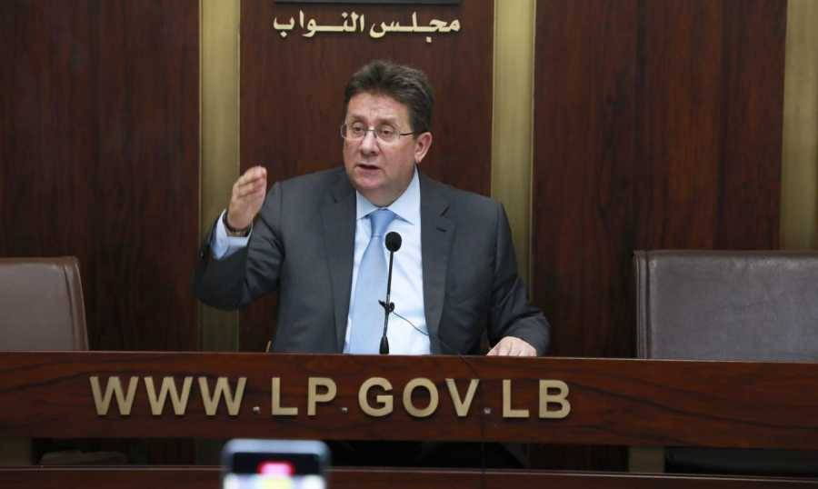 كنعان للحكومة والقضاء بعد كشف محتكري الطوابع:
أوقفوا إذلال الناس وسرقتهم وسرقة الدولة