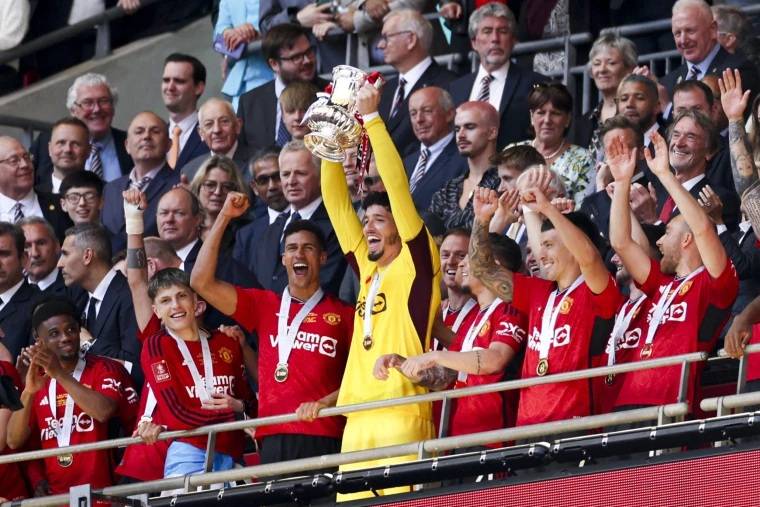 كأس انكلترا لمانشستر يونايتد وألمانيا لباير ليفركوزن وفرنسا لسان جيرمان