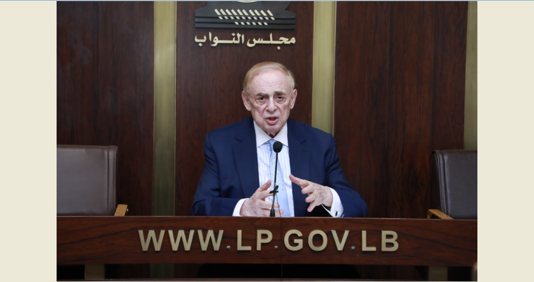 لجنة الاقتصاد النيابية عرضت شؤونا اقتصادية

والتقت وفد الصندوق لفترة قصيرة واللقاء في ايلول