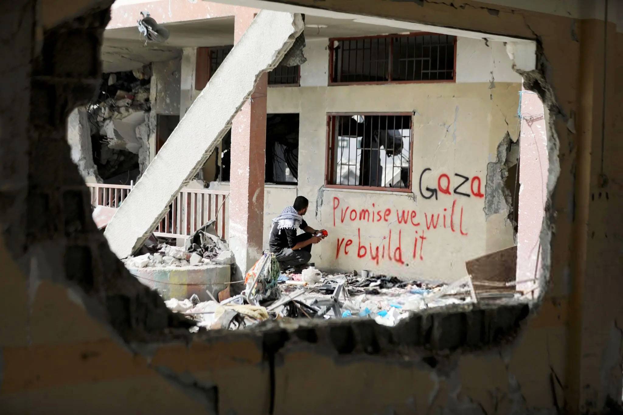 «صفعة» اوروبية لحكومة نتنياهو... ترحيب عربي وغضب إسرائيلي من الاعتراف بفلسطين
اجراءات اسرائيلية انتقامية: اقتحام الاقصى وقف تحويل الاموال وزيادة الاستيطان في الضفة