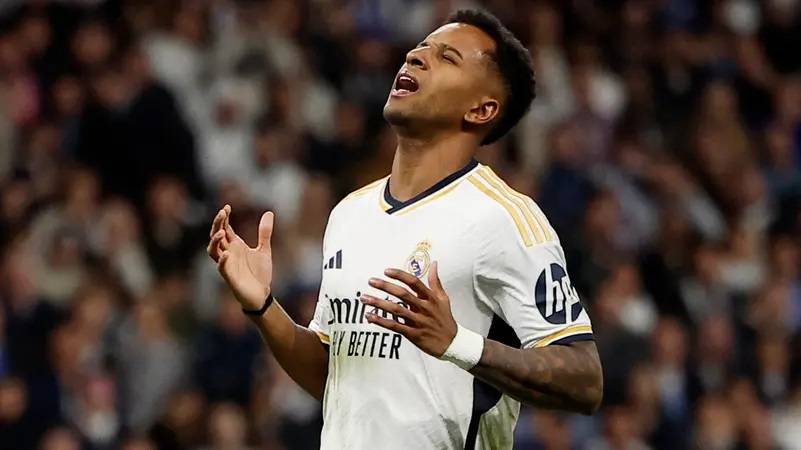 تصريح رودريغو يثير جدلاً  في مدريد... والريال يهدد: أبواب الرحيل مفتوحة لمن يريده