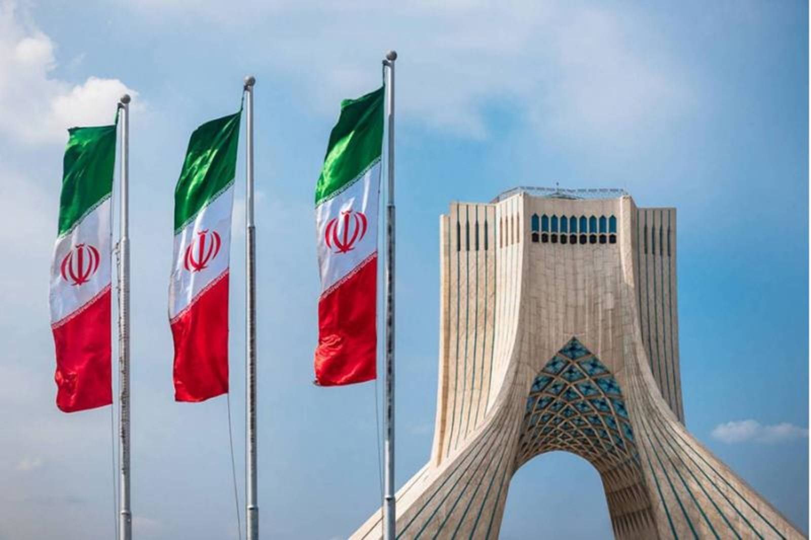 طهران: نواصل بحث الملف النووي ورفع العقوبات مع واشنطن