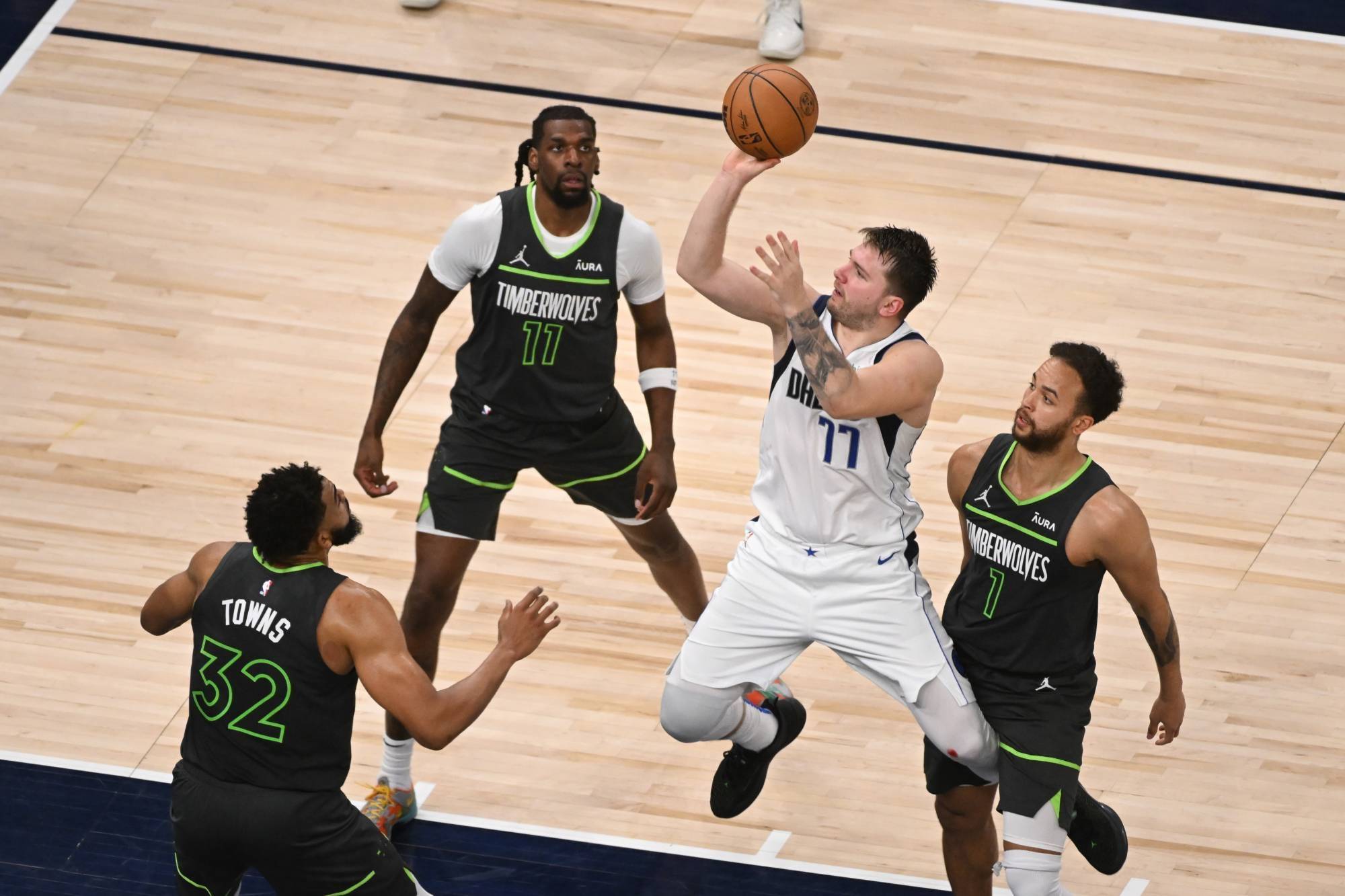 دالاس وبوسطن يستعدان بقوة لانطلاق نهائي الـ NBA