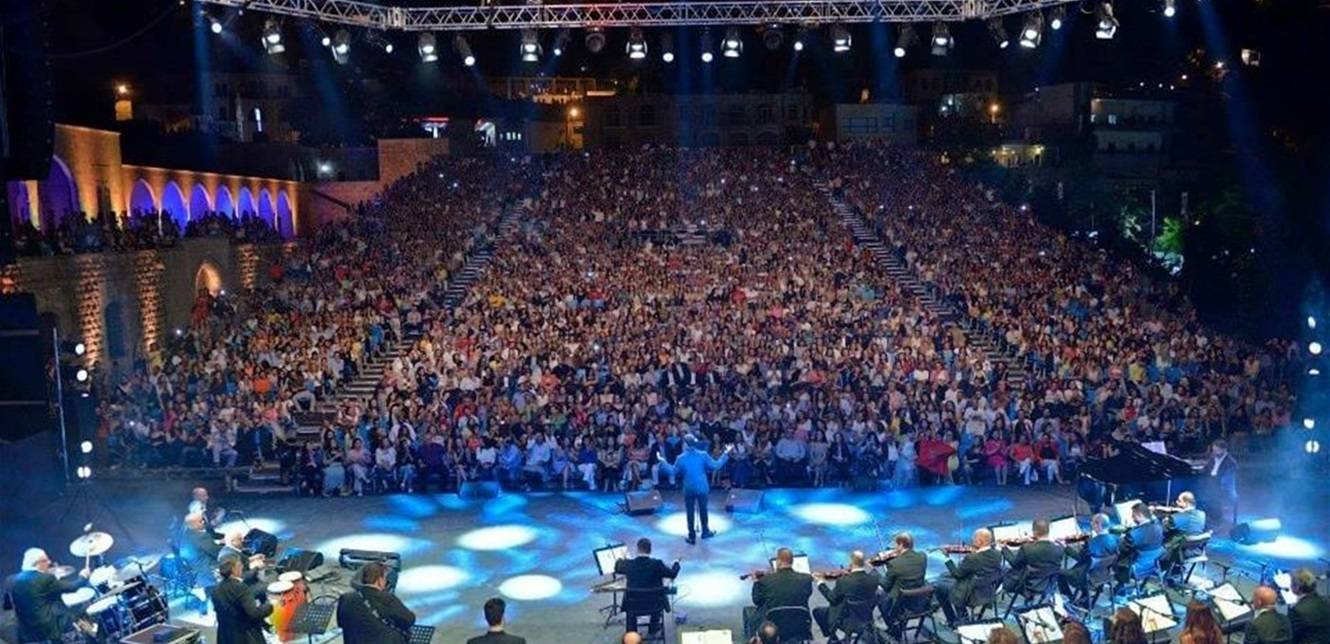 الفنانون المصريون واللبنانيون ينعشون القطاع السياحي في فصل الصيف
حفلاتهم "مفولة "وتذاكر حجزت لمغتربين لبنانيين وسياح عرب