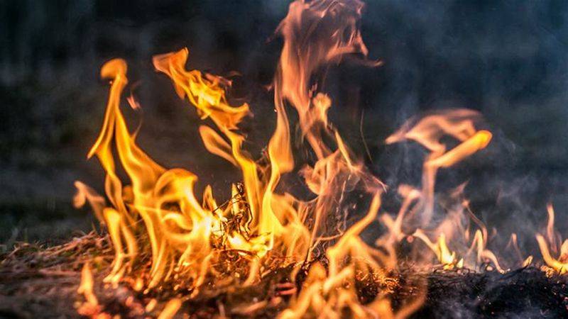 إخماد حريقين في إهدن وعكار العتيقة