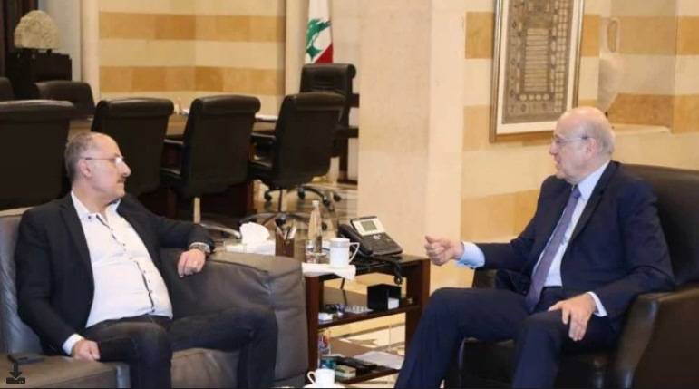 "الاشتراكي" يواصل حراكه بشأن الملف الرئاسي
عبدالله: لإنجاز تسوية داخليّة... فرنجيّة: منفتحون على أيّ حوار