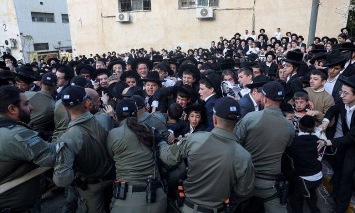 إعفاء"الحريديم" من التجنيد يعمق الانقسام بـ "إسرائيل"