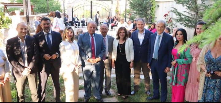 لقاء جامع في دارة المحامية 
نجمة الأحمديّة في صوفر