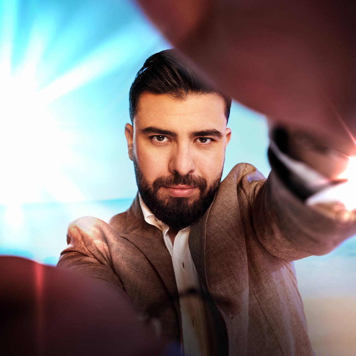نظارة الشمس من نصيب ستار سعد