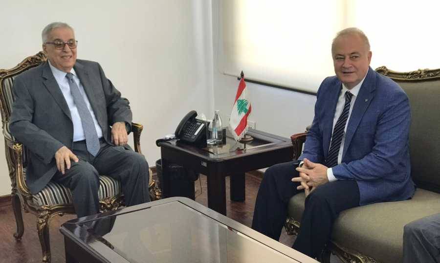 بو حبيب تلقى اتصالاً من نظيره النيبالي واستقبل زواراً
حبيس: نؤكد استمرار السلك القنصلي التنسيق مع الخارجيّة