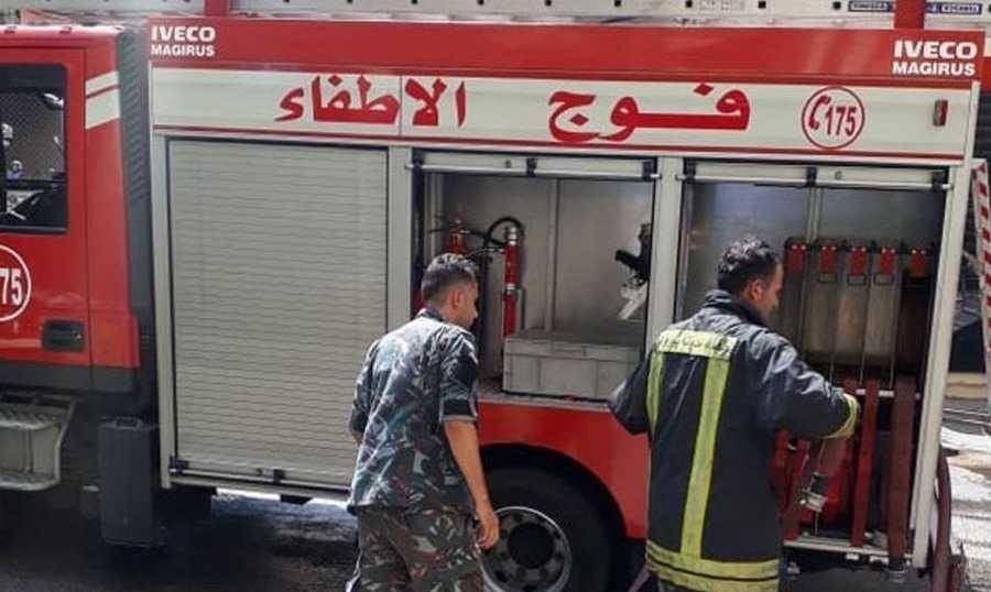 بعد إقدام عنصرين على تكسير آلية... توضيح من فوج إطفاء بيروت