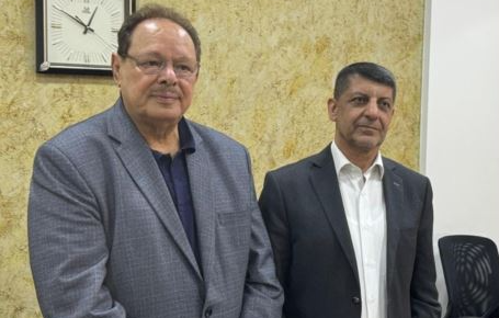 محمد عفيف استقبل ‏الرئيس اليمني
السابق بوالدة نصر الله