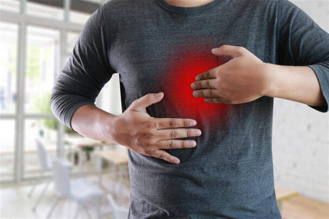 فرق حاسم.. حرقة المعدة أم النوبة القلبيّة؟