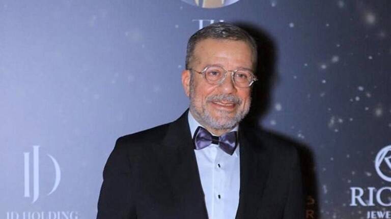 "ذبح بطيخة" ليذكر بألوان علم فلسطين