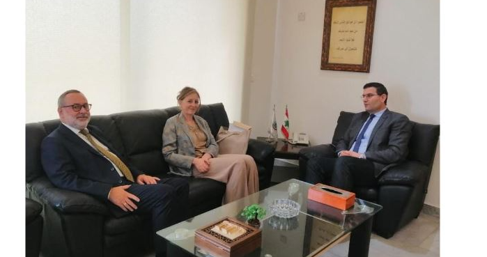 الحج حسن عرض مع سفير النروج وممثلة الفاو

خطة النهوض بالقطاع الزراعي في لبنان