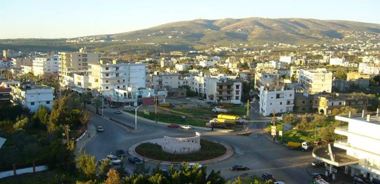 بلدية زغرتا إهدن تحذّر من إعادة استقطاب النازحين السوريين في خيم متفرقة