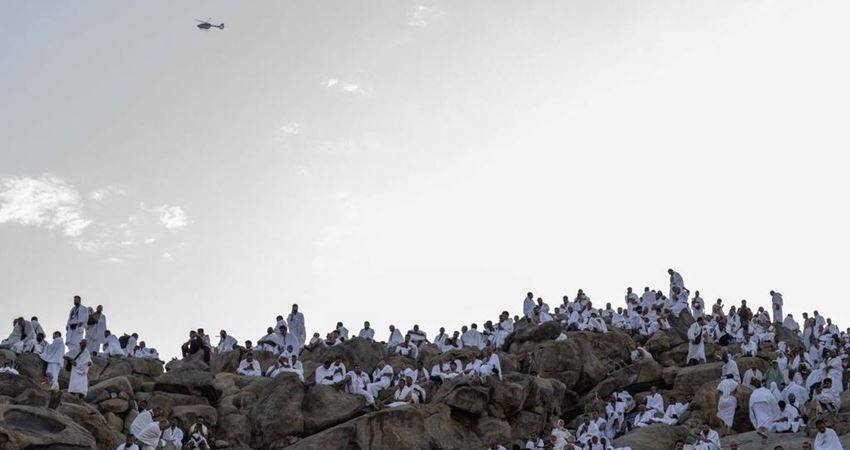 "الدولة لم تقصّر"... أول تعليق رسمي سعودي على وفاة أكثر من 1100 شخص من الحجاج