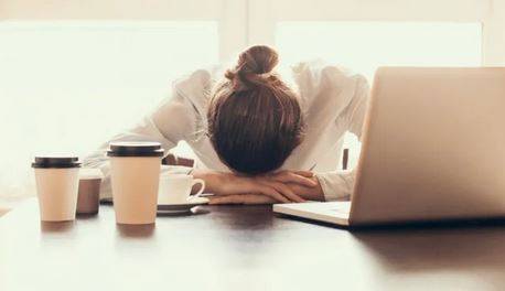 أكثر من مُجرّد نعاس... هذه أسباب الشعور بالتعب المستمرّ!
