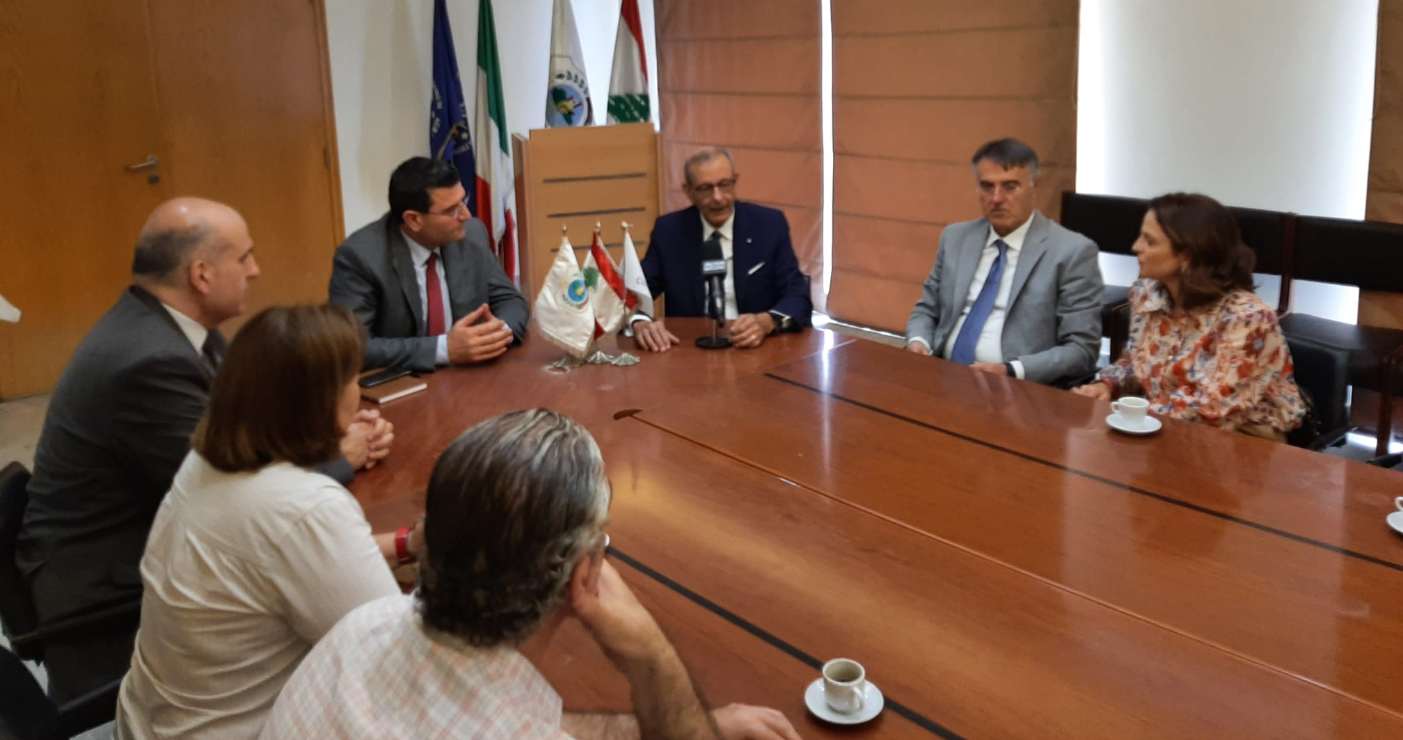 الحاج حسن وقع اتفاقية تعاون مع المركز الدولي
للدراسات الزراعية لدول حوض المتوسط