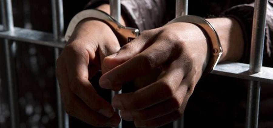 أمن الدولة تلقي القبض على مطلوب بـ12 مذكّرة توقيف