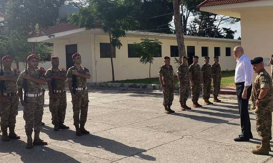 ميقاتي جال في مدينة صور: المقاومة  تقوم بواجبها ... وهدفنا أن نحمي البلد
نأمل عدم توسّع الحرب في الجنوب... وتهديدات العدو نوع من الحرب النفسيّة