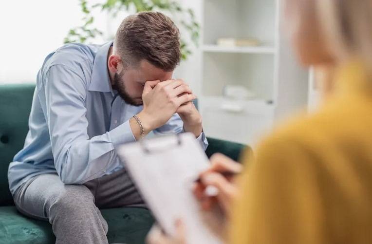 كيف تتغلّب على اضطراب ما بعد الصدمة؟