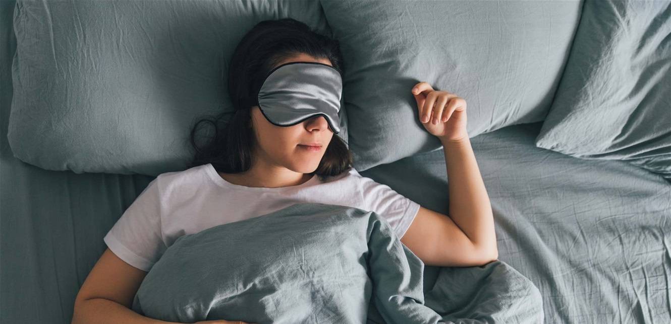 ما سبب رؤية البعض لأنماط غريبة عندما يغمضون أعينهم؟