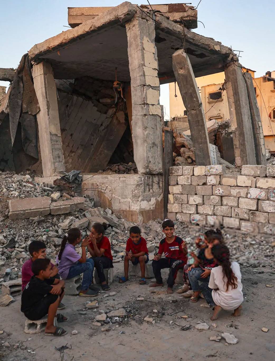 مجازر جديدة في الشجاعية وصفارات الإنذار في غلاف غزّة من جديد
غالانت: ندعم صفقة التبادل... ليبرمان: «اسرائيل» تخسر الحرب