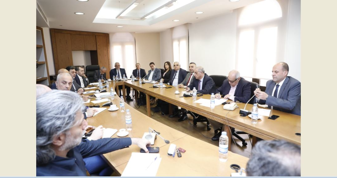 لجنة الاشغال بحثت في موضوع قانون البناء