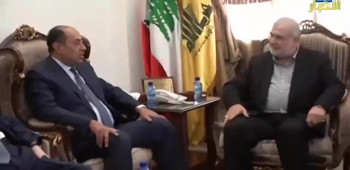 زكي نقل رسالة السعوديّة لحزب الله ولم يتراجع :
أتيتُ بمناخ التقارب السعودي – الإيراني... والحزب يردّ: "مستعدين نحكي "!