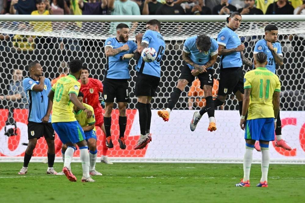 كوبا أميركا... البرازيل تودع من الباب الضيق