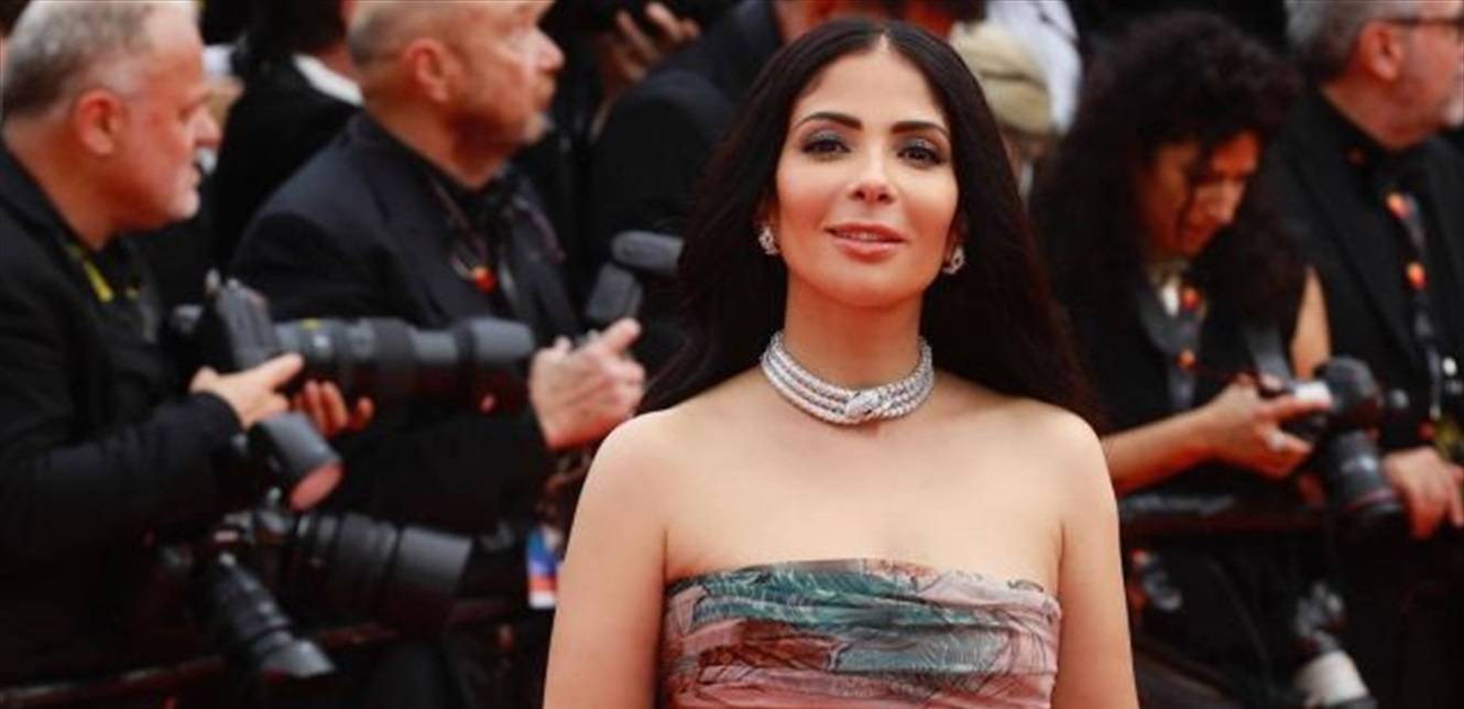 رأي صابرين في تجسيد منى زكي لقصة حياة 