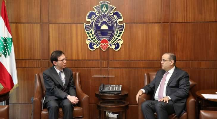 البيسري عرض الأوضاع
مع سفير اليابان والصمد