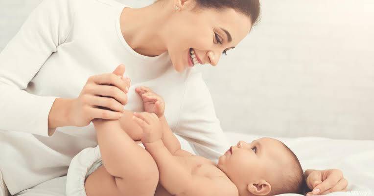 الأمومة والتوتر... نصائح للتعامل مع ضغوطات تربية الأبناء