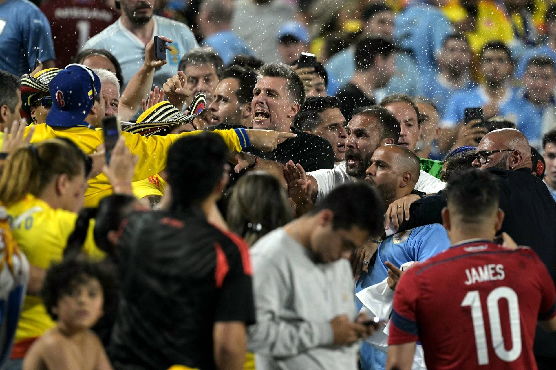 خيمينيز ينتقد تنظيم كوبا أميركا بعد حادثة الاشتباك