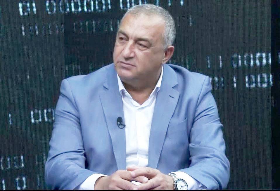 "من الناقورة إلى الجولان... جبهة طويلة ترهق العدو الإسرائيلي"
العميد ياسين لـ"الديار": لا تغيير في المشهد الميداني ولا توسعة للحرب
مفاوضات هدنة غزة لتضييع الوقت حتى سفر نتنياهو الى واشنطن