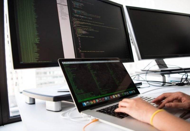 ما هو "الفقر الرقمي" وكيف يؤثر  بالمجتمعات؟