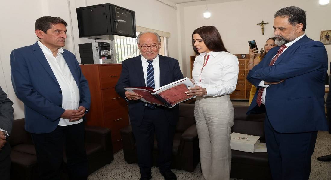 الحلبي اطلع برفقة ستريدا جعجع
على حاجات المدارس في بشري