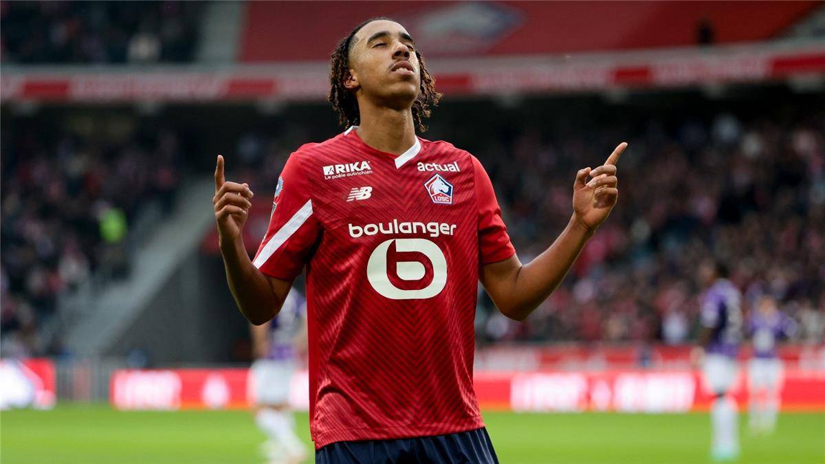 "الأكبر في العالم"... ليني يورو يكشف سر
تفضيل مانشستر يونايتد على ريال مدريد